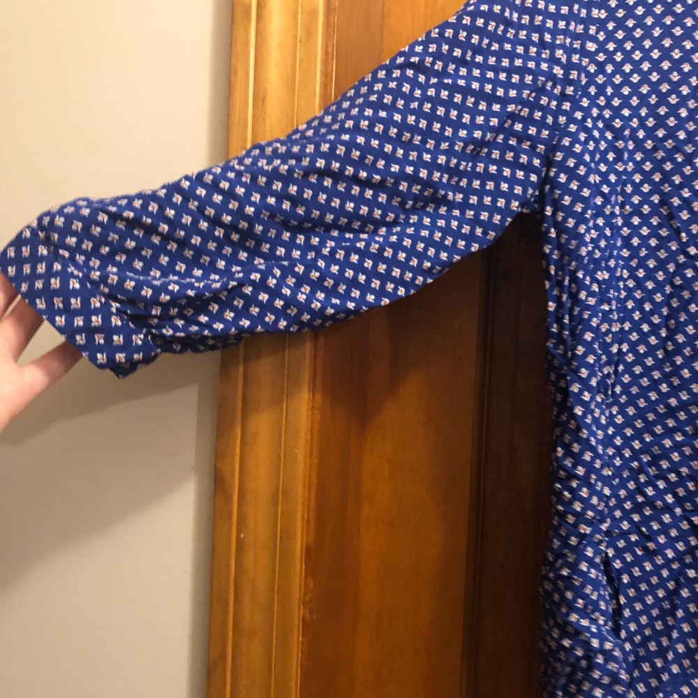 Blue pattern blouse - Picture 2 of 3